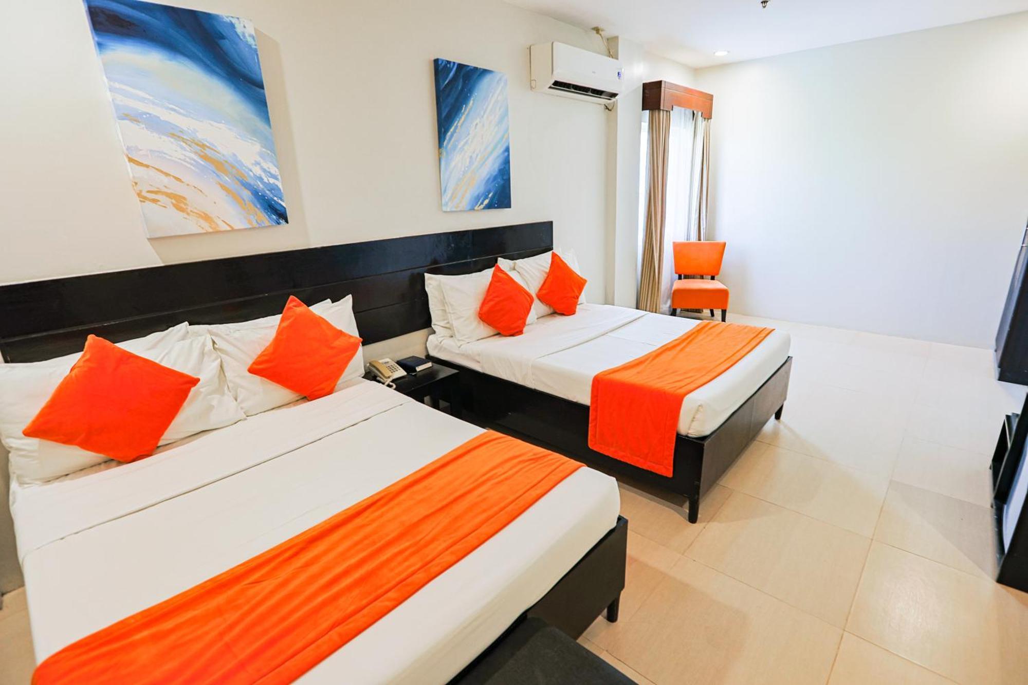 Holiday Suites Puerto Princesa Екстер'єр фото