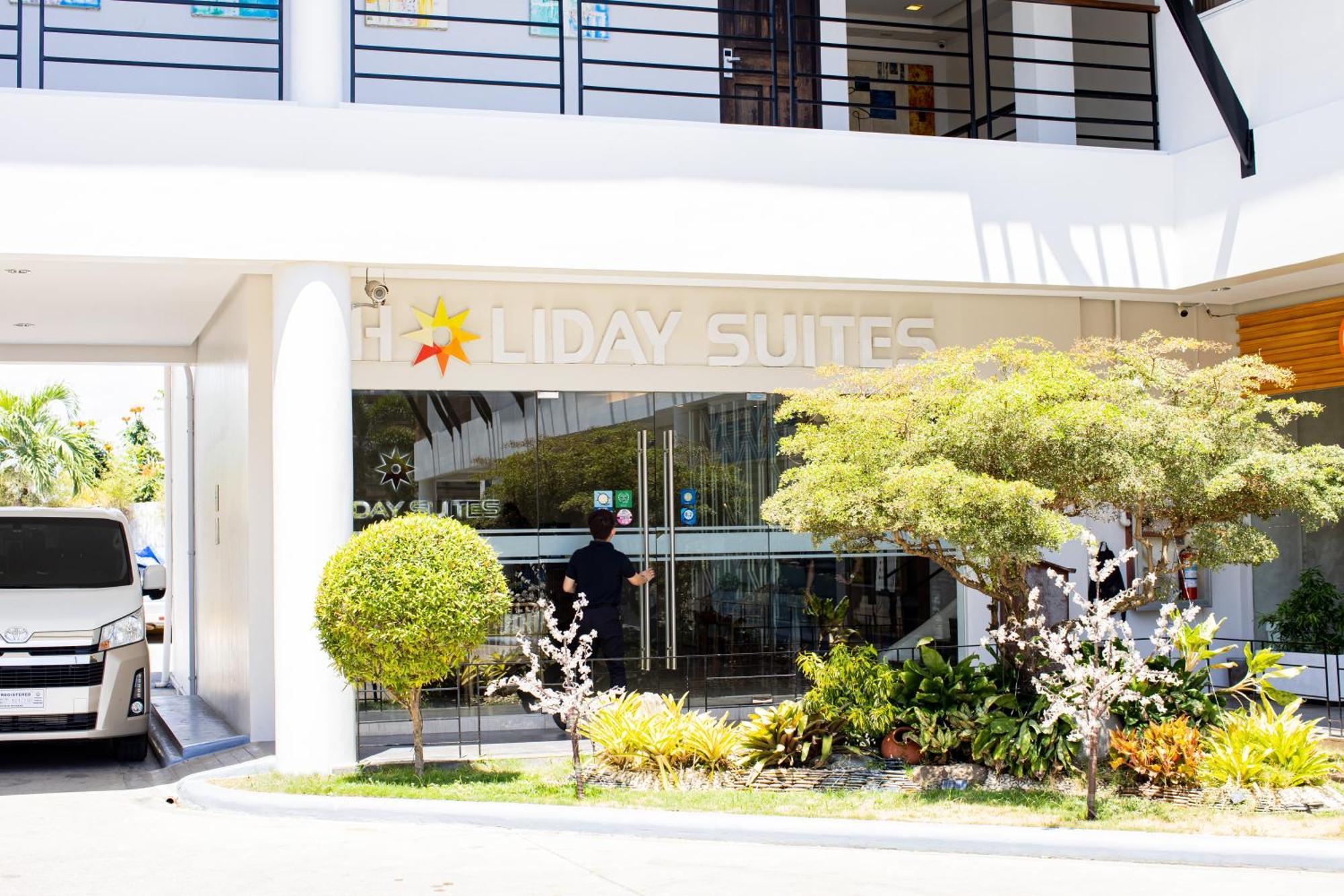 Holiday Suites Puerto Princesa Екстер'єр фото